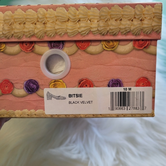 Jeffrey Campbell Black Velvet Bitsie Heels Size 10 - Picture 8 of 8